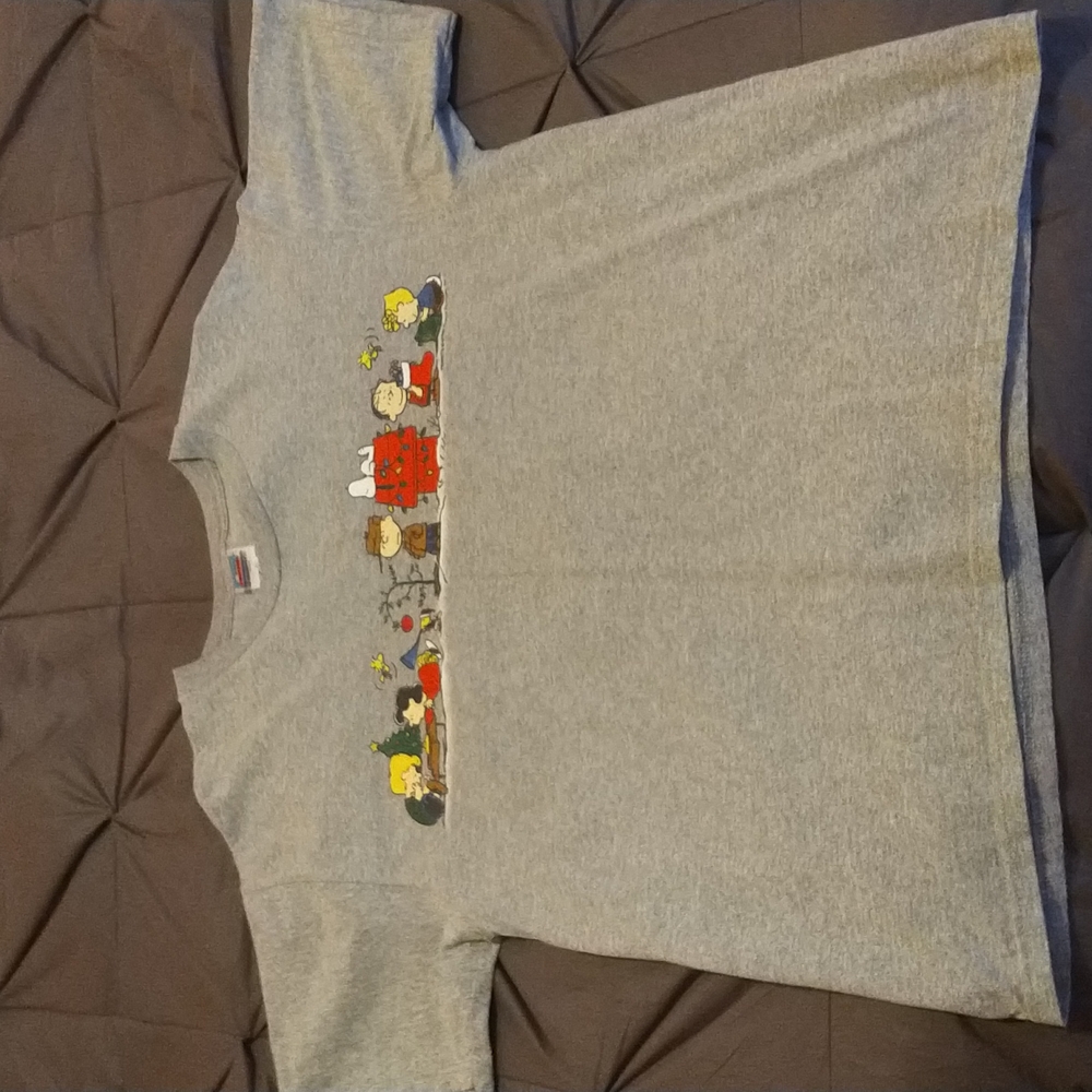 Vintage Snoopy Christmas T-Shirt Charlie Brown Gang